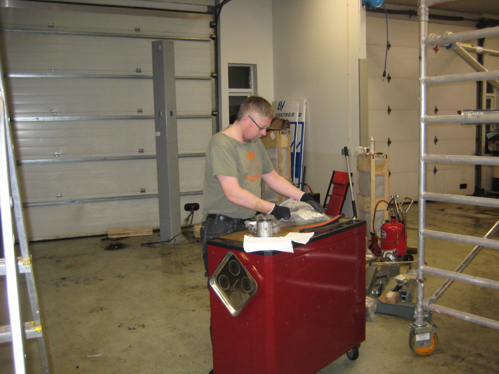 Fjórða lyftan sett upp á verkstæðinu
